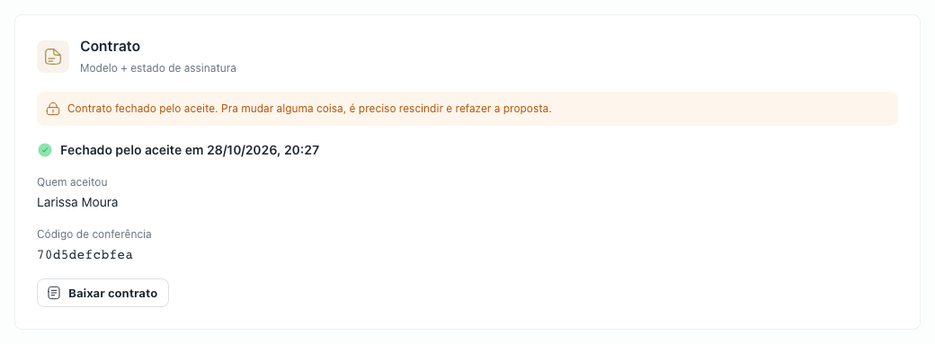 Seção Contrato da proposta com Fechado pelo aceite, Quem aceitou, Código de conferência e Baixar contrato