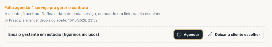 Bloco "Falta agendar 1 serviço pra gerar o contrato" no detalhe da venda, com o serviço pendente, o prazo e os botões Agendar e Deixar a cliente escolher