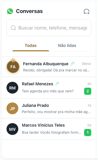 Coluna de conversas com busca, abas Todas e Não lidas e quatro contatos listados